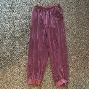 Suzi Kondi Velvet Jogger Pants in Mauve EUC